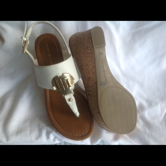 Tommy Hilfiger wedge sandals - Picture 2 of 2
